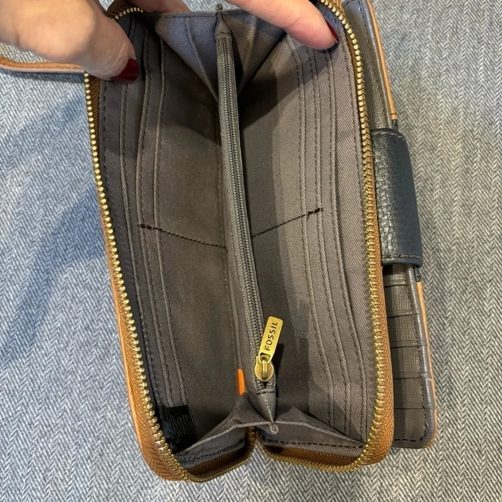 Fossil Pebble Leather Wallet Wristlet